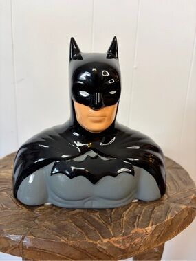 Batman Ceramic Coin Piggy Bank Bust DC Comics Starpoint Black Cape Collectible